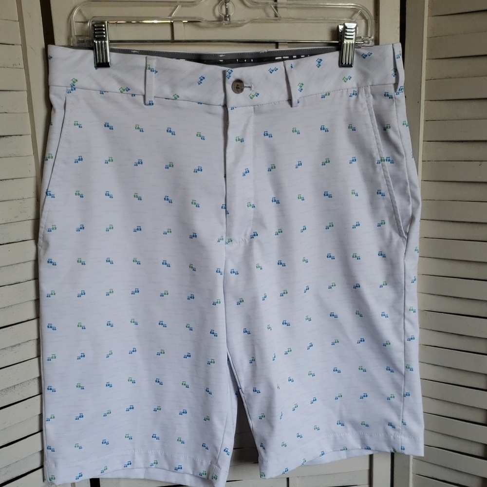 Walter Hagen White Patterned Shorts with Blue and Green Accents Size 32